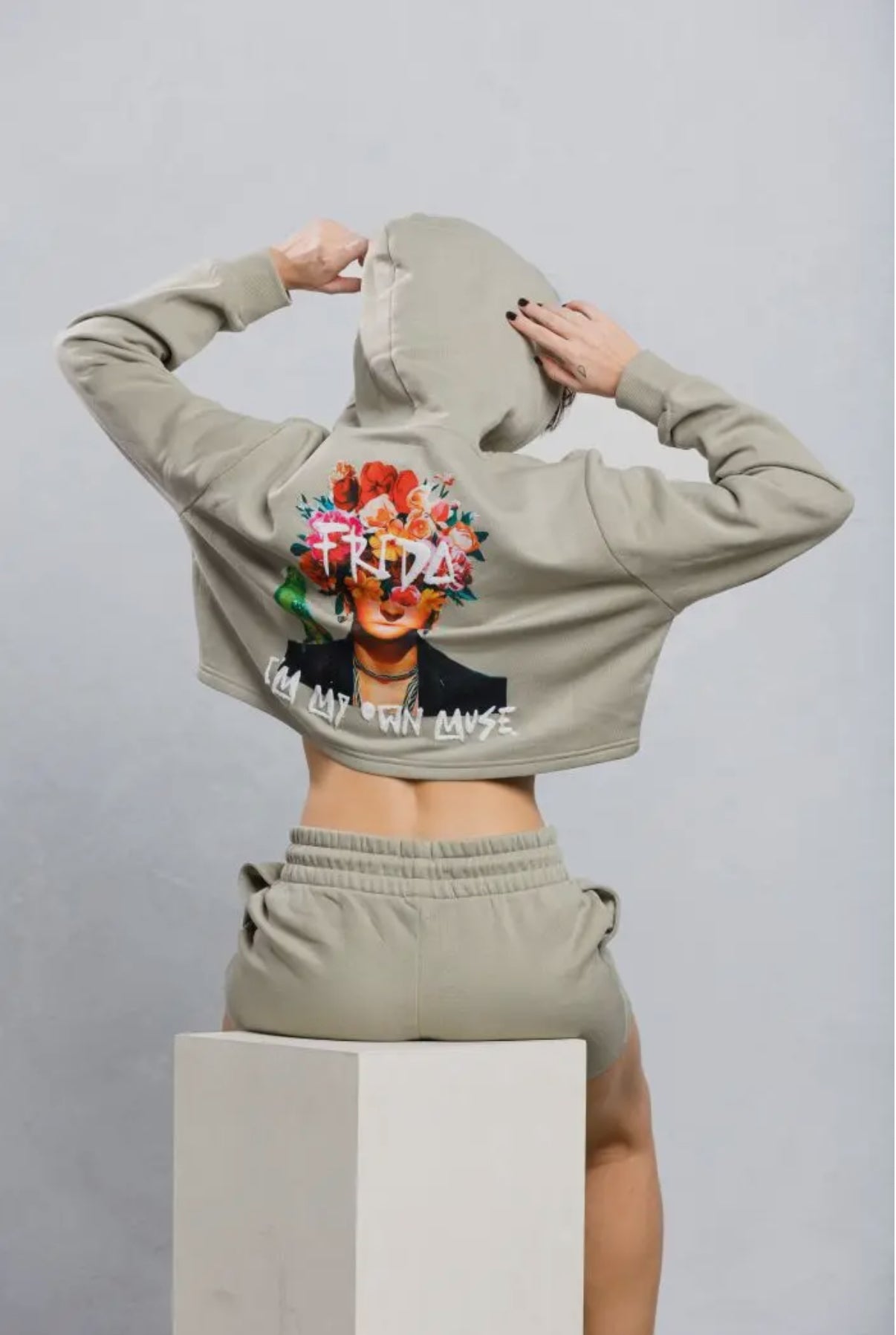 Freda Muse 2 Piece